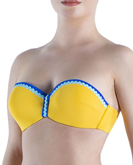 Top Bikini Bandeau Con Copa Color Liso Y Detalles En Contraste Ondulina