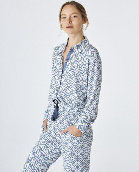 Pijama de mujer tejido modal de color azul estampado