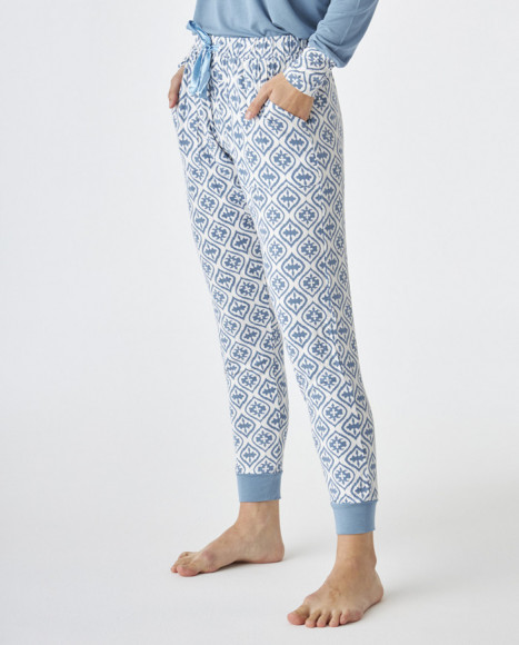 Pijama de mujer de tejido modall de color azul estampado