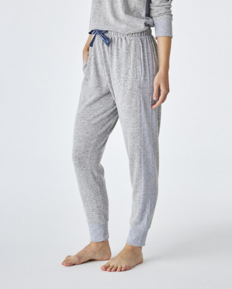 Pijama de mujer de punto color gris