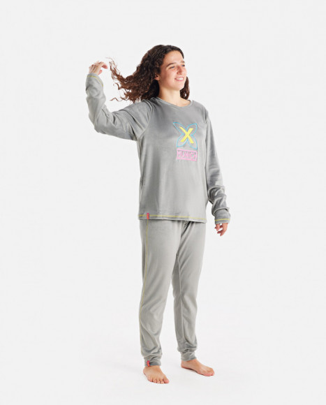 Pijama para mujer de terciopelo en color gris