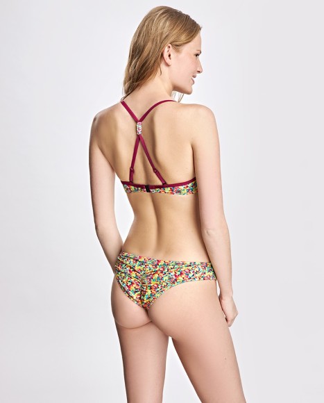 16,536 en la categoría «Brasileña bikini» de imágenes, fotos de stock e  ilustraciones libres de regalías